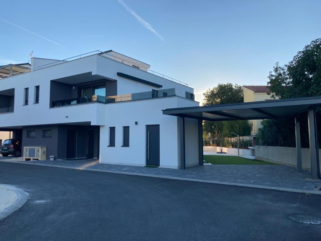 Villa Joka Баньоле Екстер'єр фото